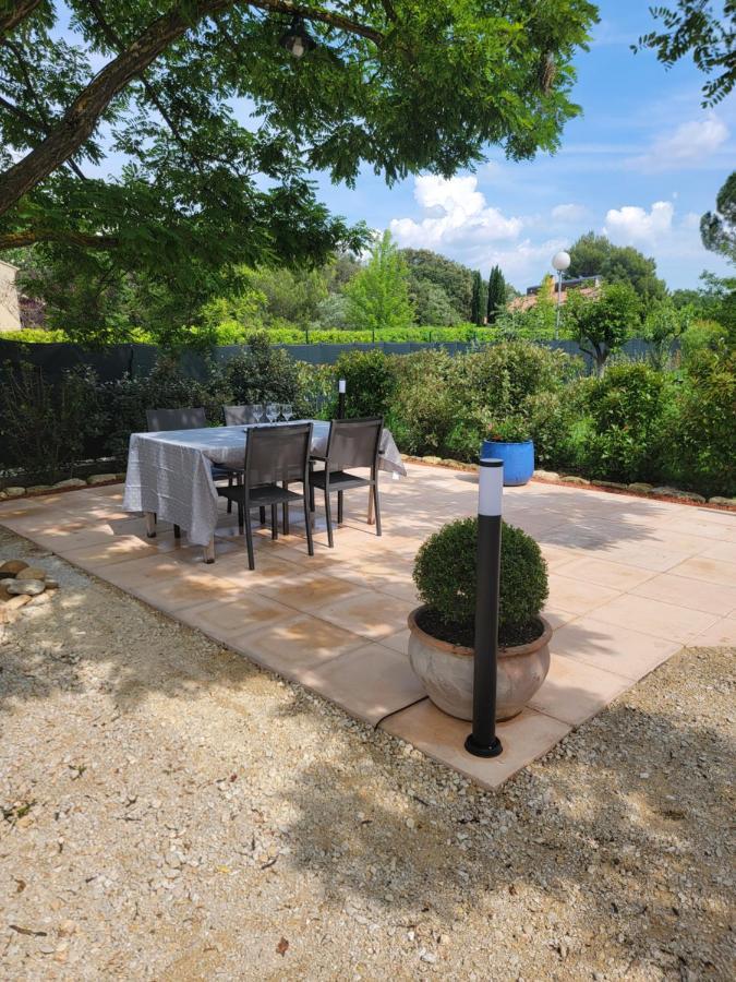 Gite Elegant Au Calme Mazan Exterior photo